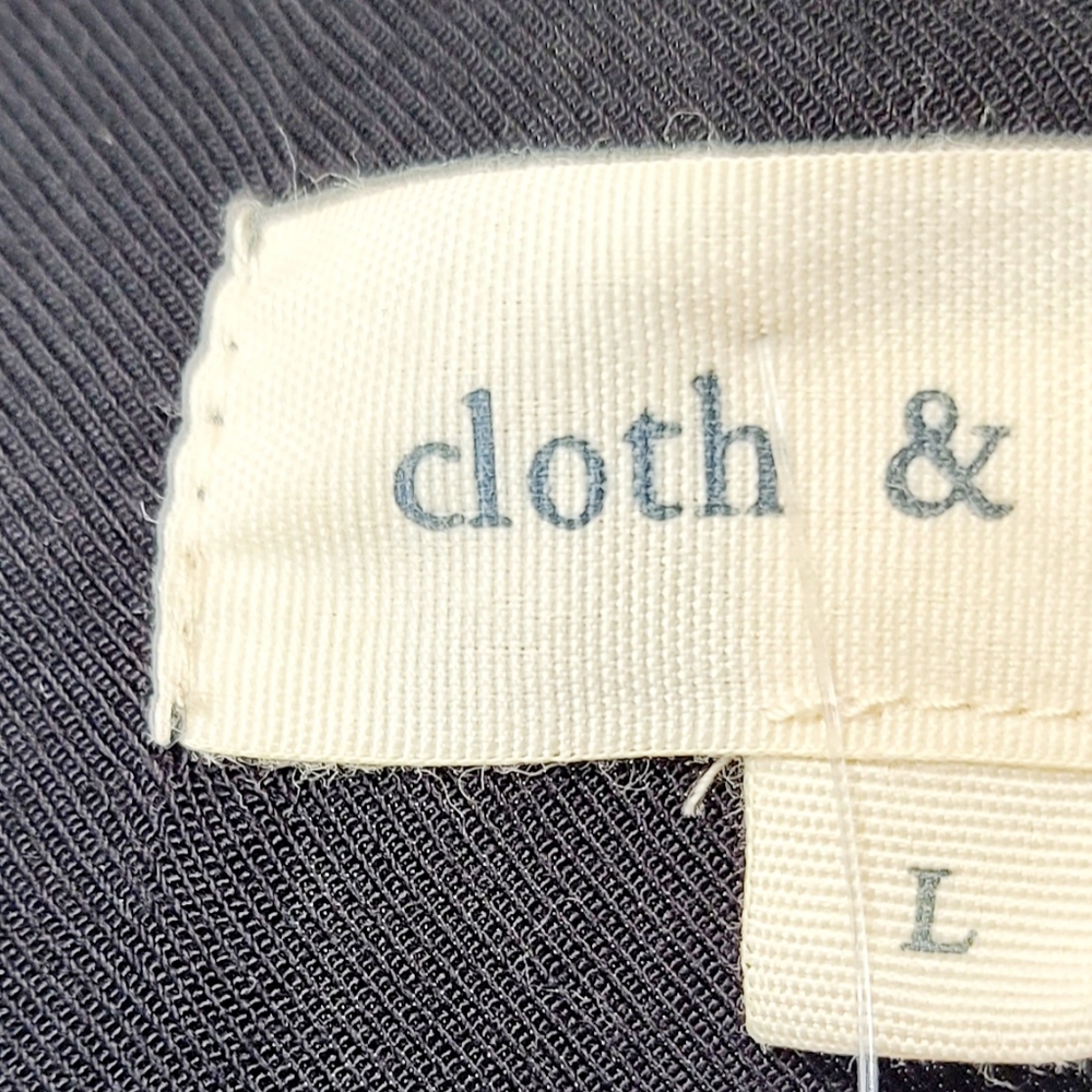 Cloth & Stone Top - Picture 6 of 6